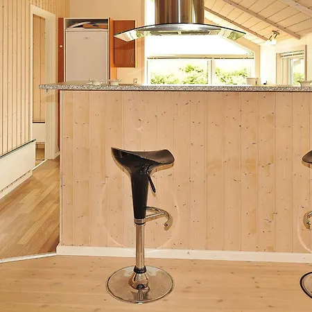 7 Person In Ansager-by Traum