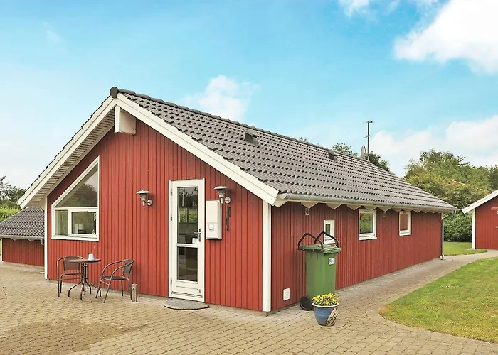 7 Person In Ansager-by Traum *